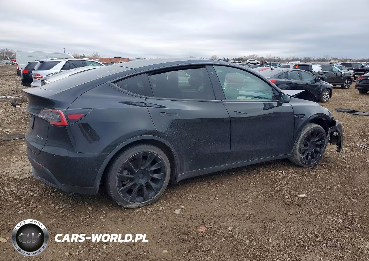 2020 Tesla Model Y VIN:5YJYGDEE3LF045854 - 3