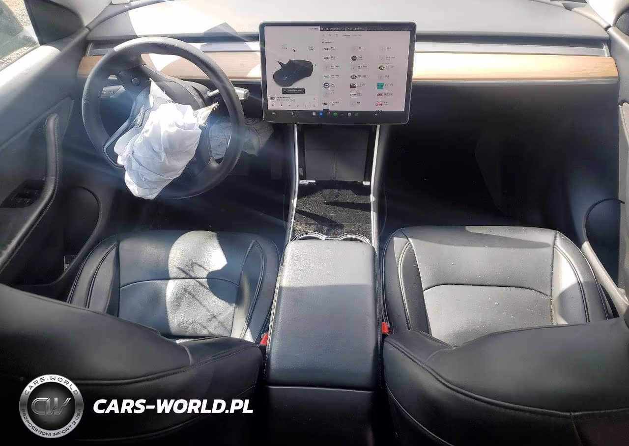 2020 Tesla Model Y VIN:5YJYGDEE3LF045854 - 8