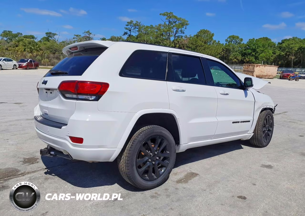 2021 Jeep Grand Cherokee Laredo VIN:1C4RJEAG0MC595739 - 3