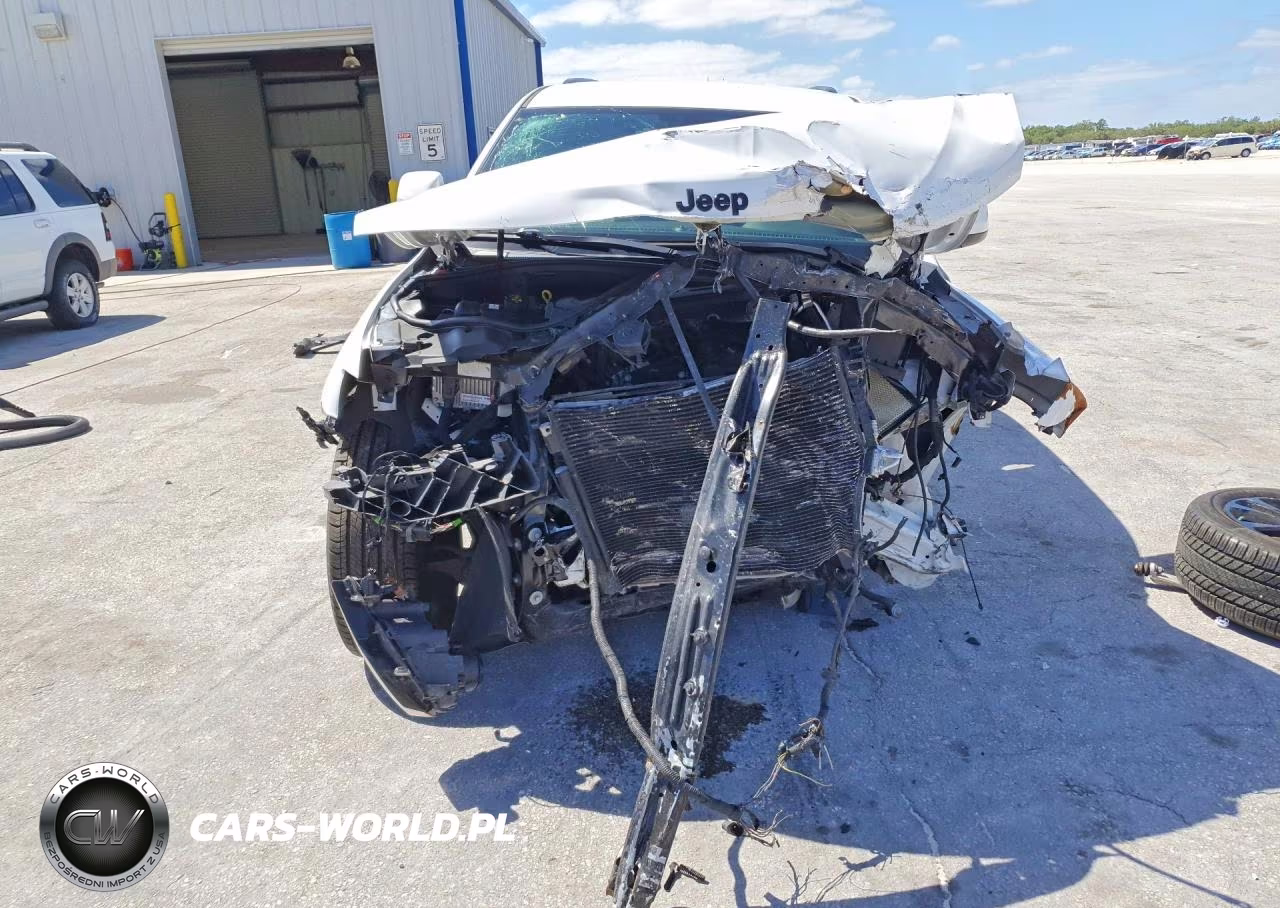 2021 Jeep Grand Cherokee Laredo VIN:1C4RJEAG0MC595739 - 5
