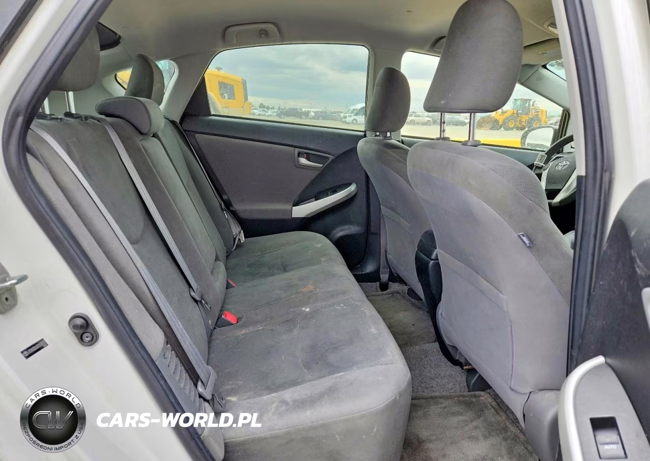 2012 Toyota Prius Two VIN:JTDKN3DU3C5530737 - 10