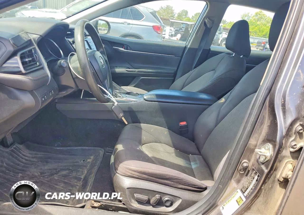2019 Toyota Camry Le VIN:4T1B11HK4KU800485 - 7