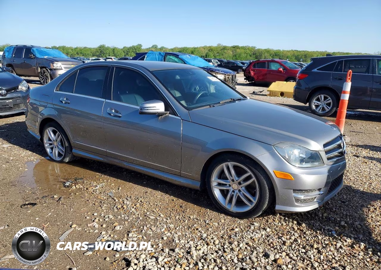 2014 Mercedes-Benz C 300 4Matic VIN:WDDGF8AB3EA892912 - 4