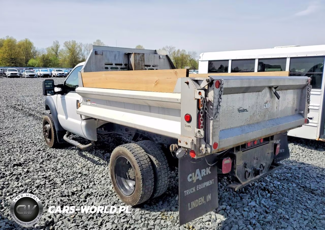 2015 Ford F450 Super Duty Dump Truck VIN:1FDUF4HY5FED09472 - 3