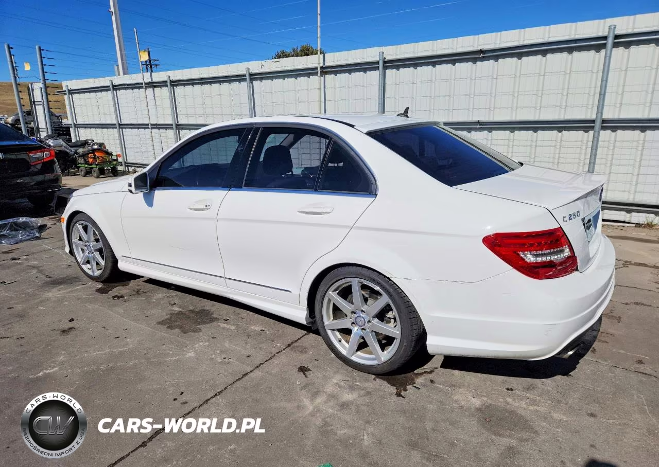 2014 Mercedes-Benz C 250 VIN:WDDGF4HB5EA963316 - 2