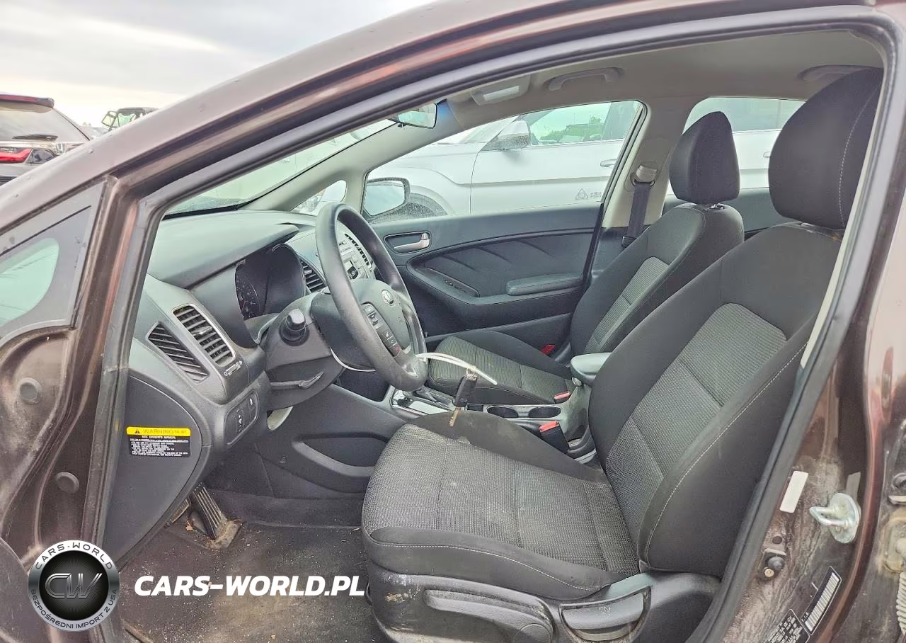 2017 Kia Forte Lx VIN:3KPFK4A76HE123666 - 7