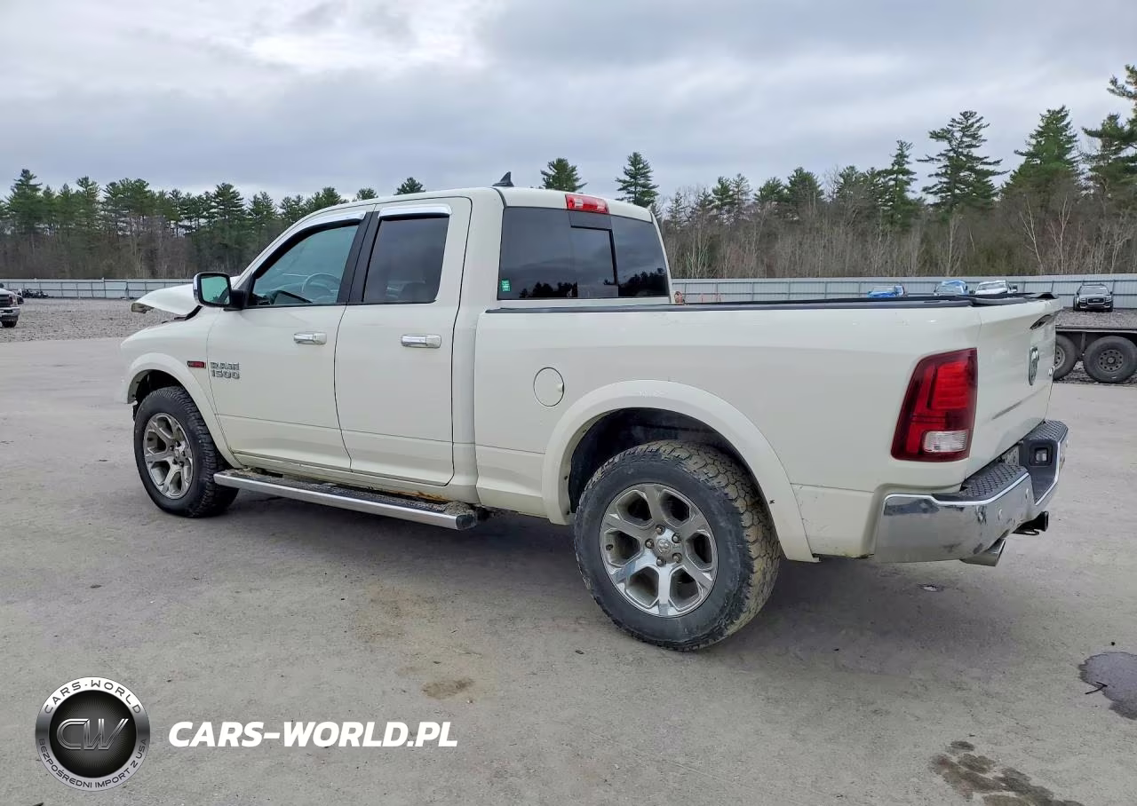 2017 Ram 1500 Laramie VIN:1C6RR7JM1HS584584 - 2