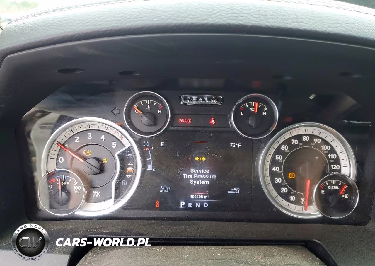 2017 Ram 1500 Laramie VIN:1C6RR7JM1HS584584 - 9