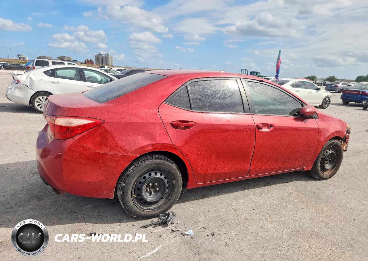 2017 Toyota Corolla Le VIN:5YFBURHE6HP662328 - 3