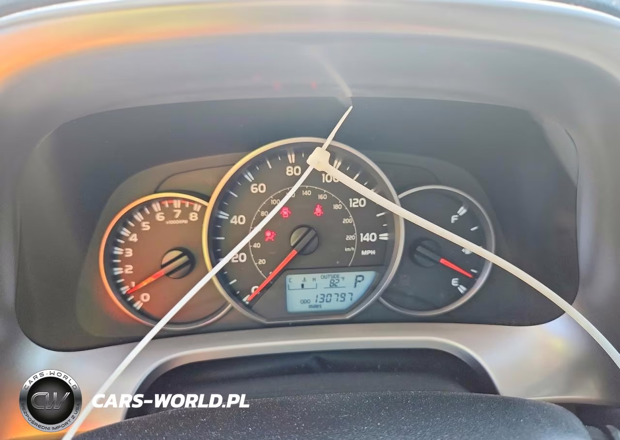 2016 Toyota Rav4 Le VIN:JTMZFREV1GJ094604 - 9
