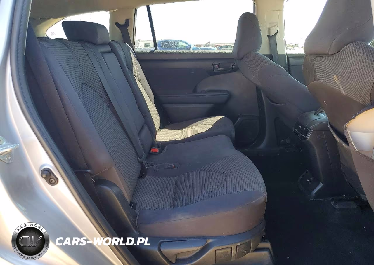 2021 Toyota Highlander Le VIN:5TDBZRBH9MS097935 - 10