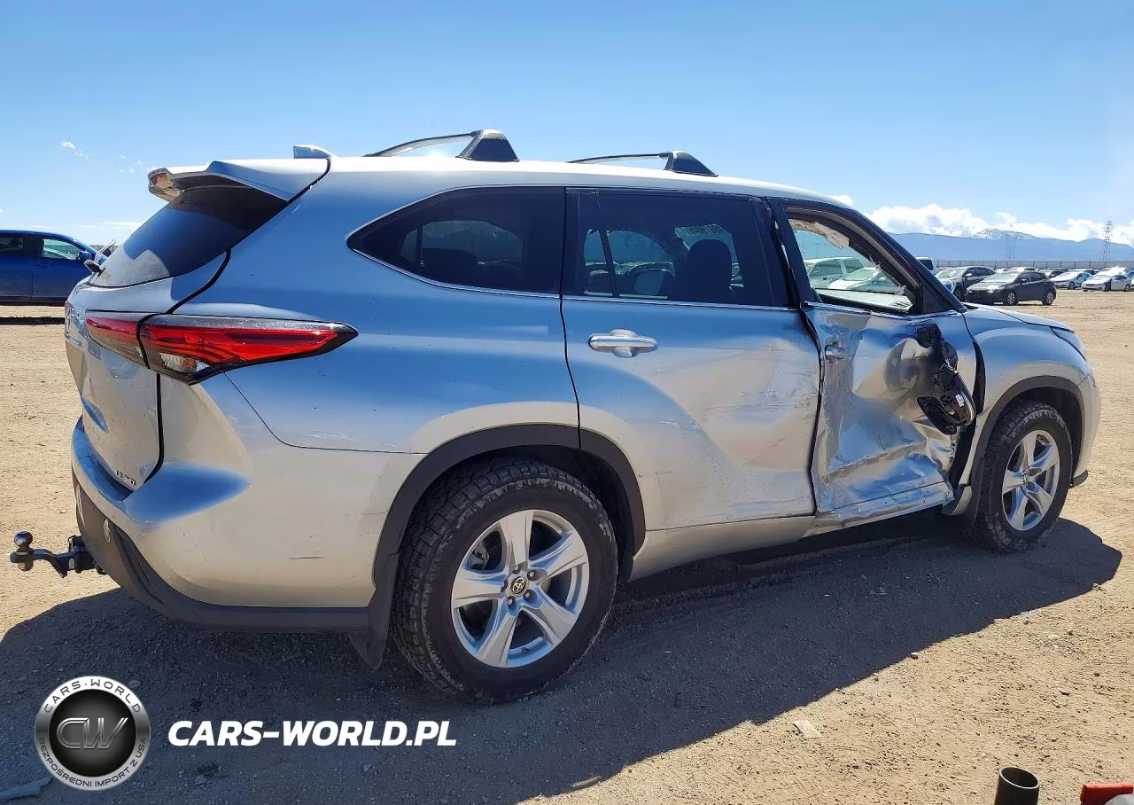 2021 Toyota Highlander Le VIN:5TDBZRBH9MS097935 - 3