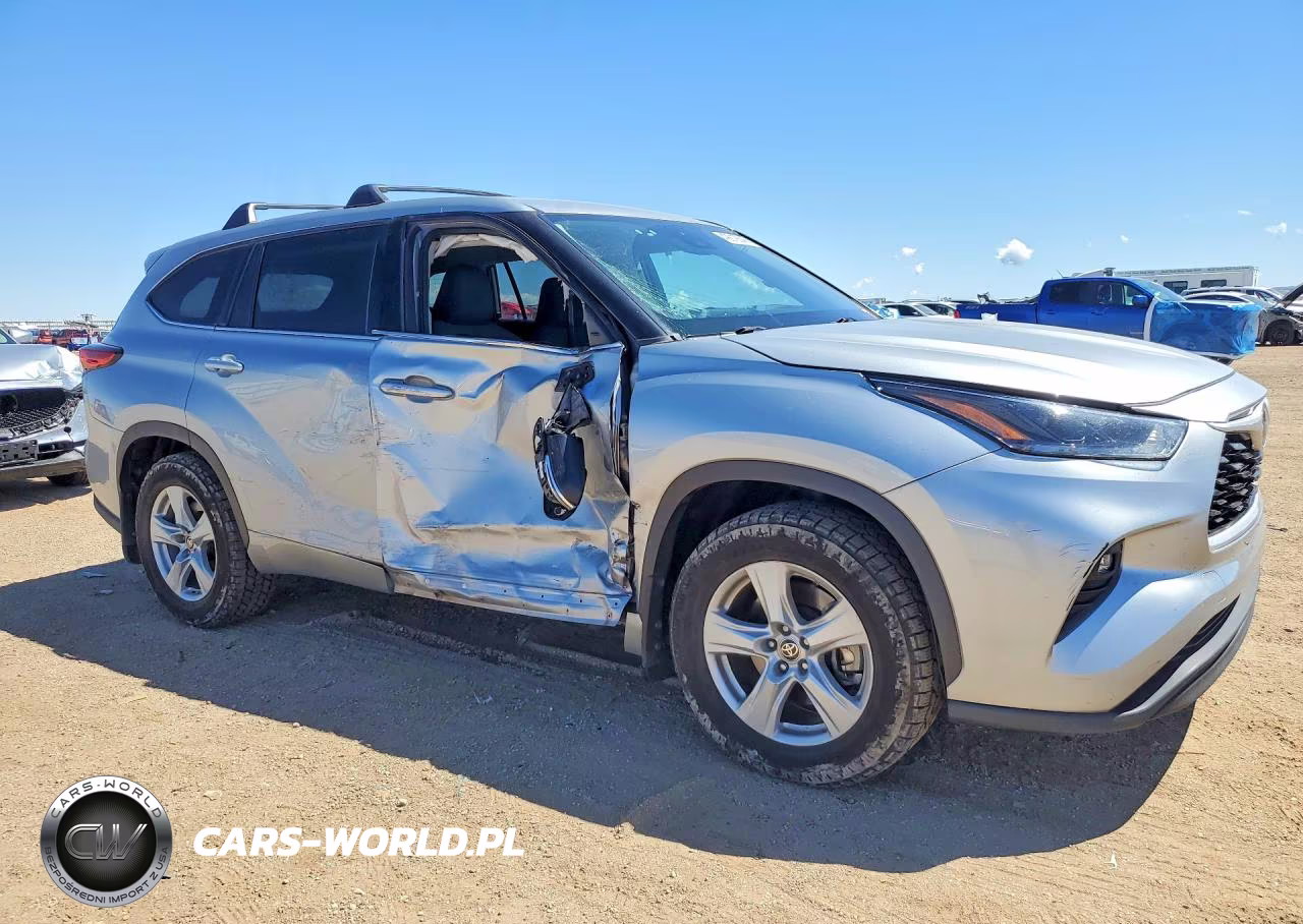 2021 Toyota Highlander Le VIN:5TDBZRBH9MS097935 - 4
