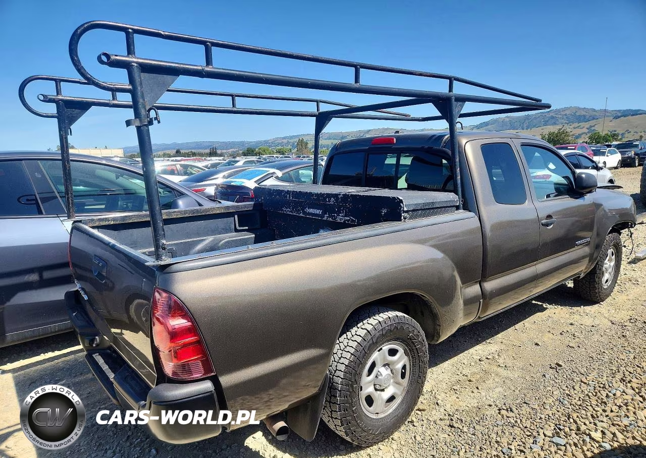 2010 Toyota Tacoma Access Cab VIN:5TETX4CN3AZ723799 - 3