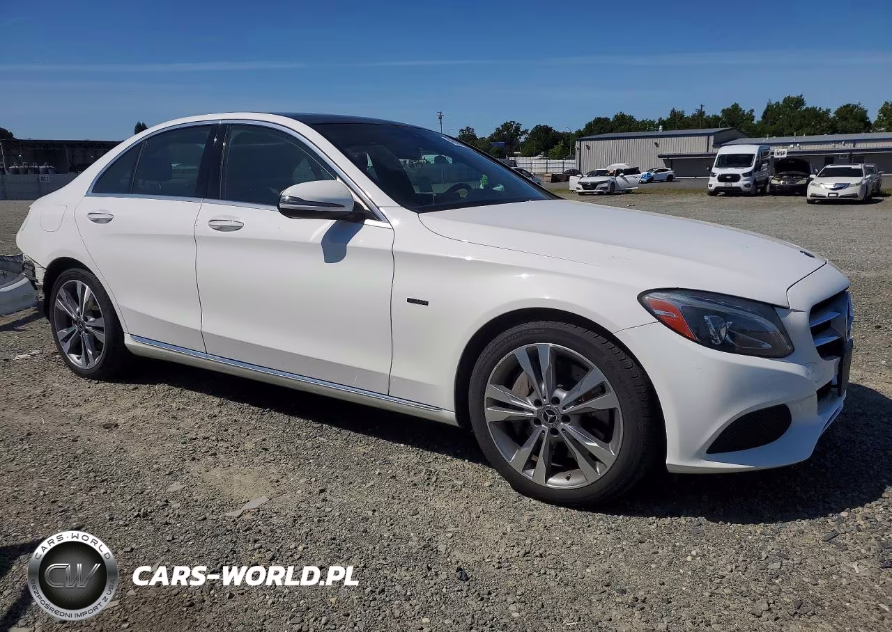 2018 Mercedes-Benz C 350E VIN:55SWF4HB5JU261681 - 4