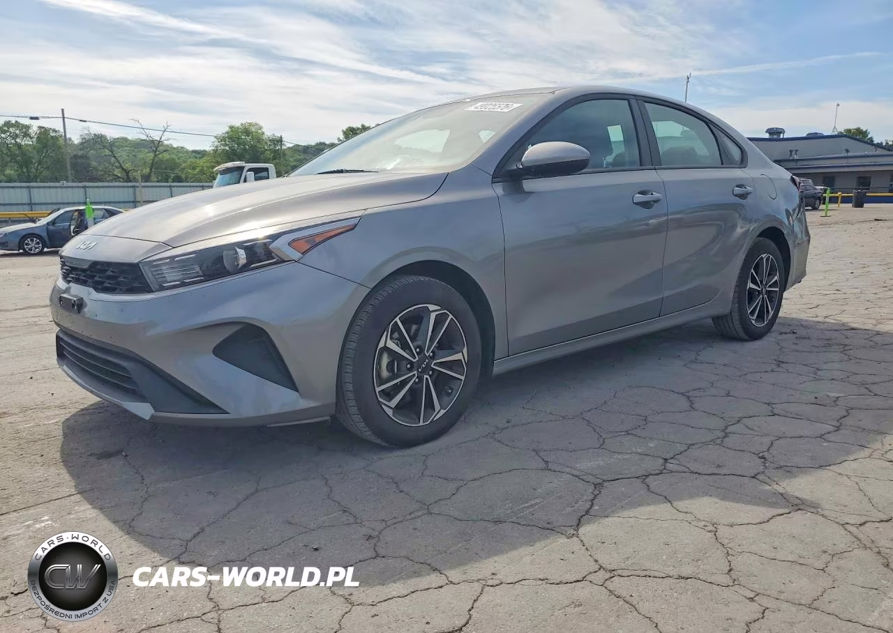 2024 Kia Forte Lxs – zdjęcie 1 z 12