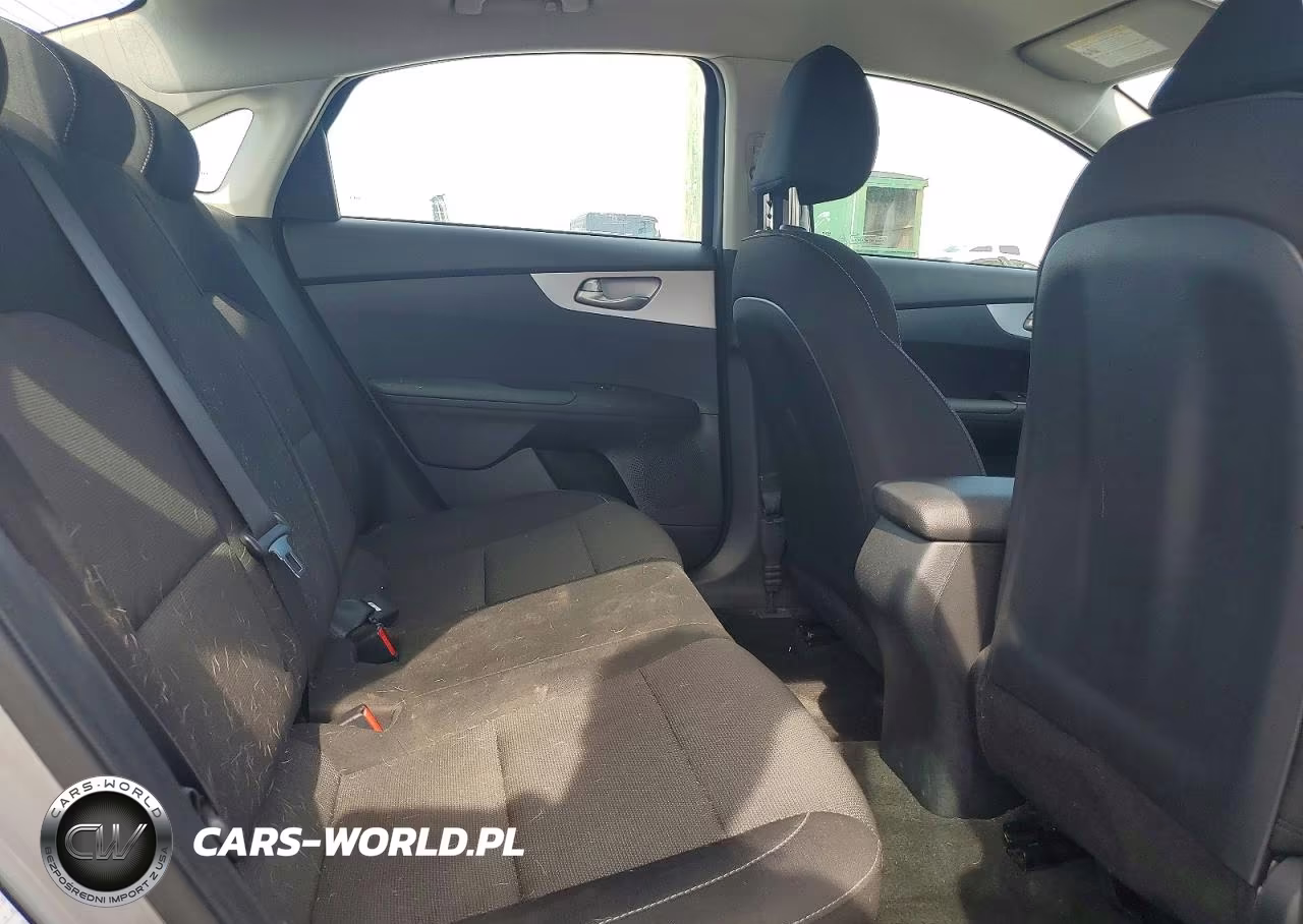 2024 Kia Forte Lxs VIN:3KPF24AD4RE809731 - 10