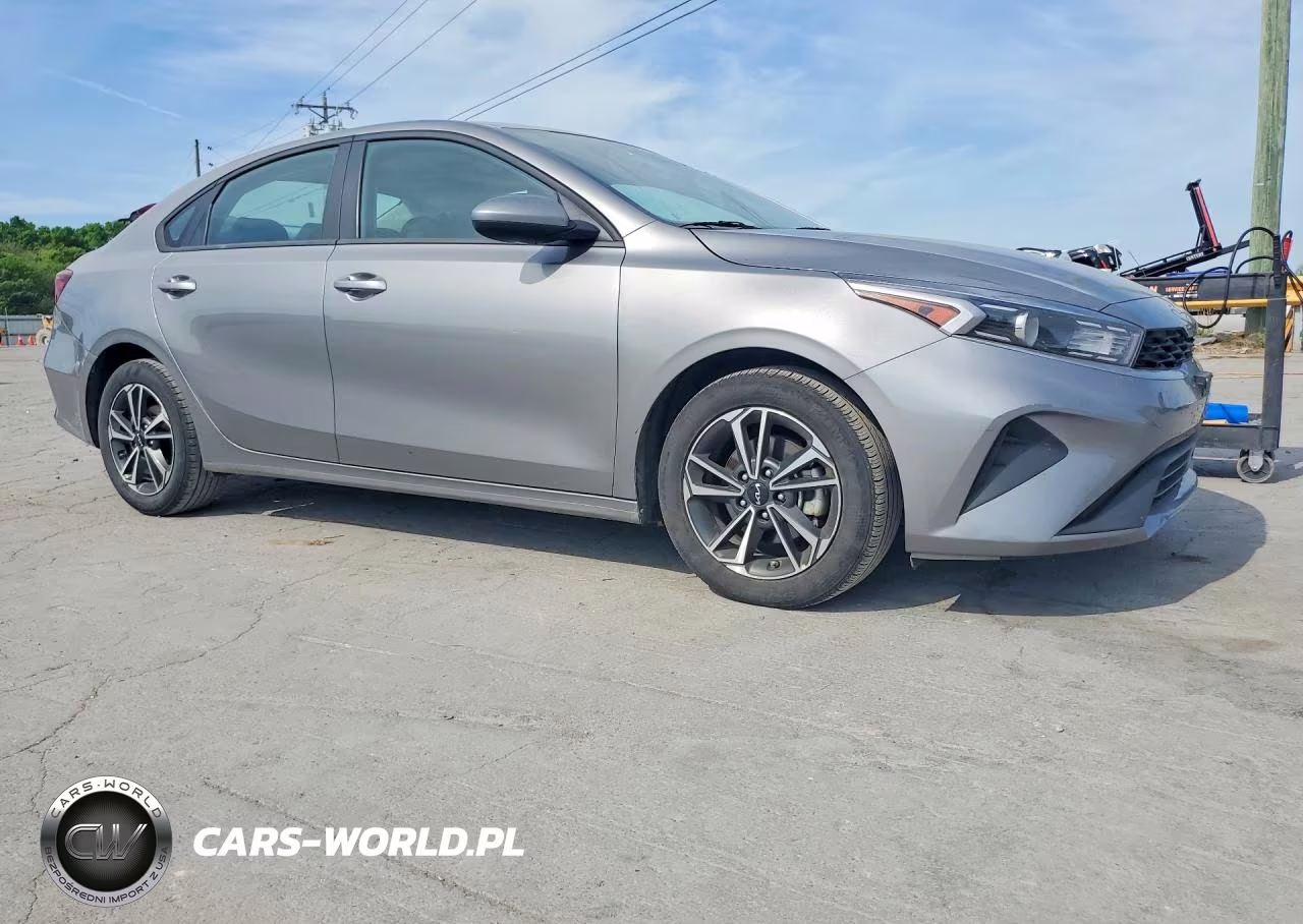 2024 Kia Forte Lxs VIN:3KPF24AD4RE809731 - 4
