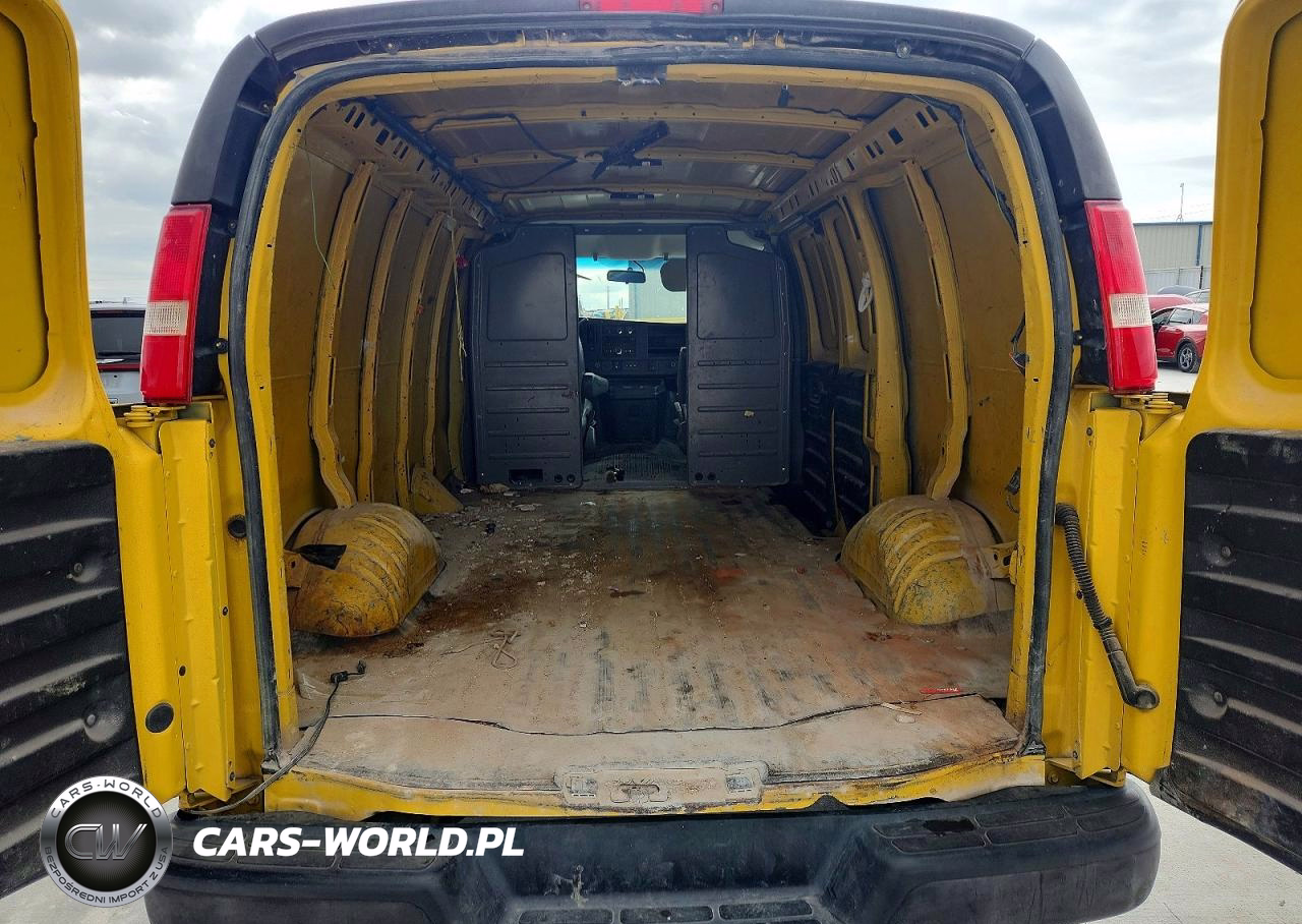 2019 Chevrolet Express G2500 Delivery Van VIN:1GCWGAFP4K1336389 - 10