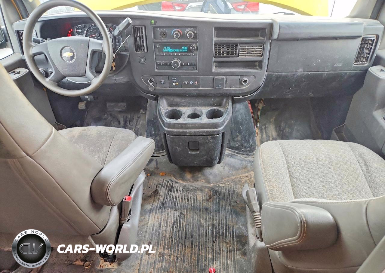 2019 Chevrolet Express G2500 Delivery Van VIN:1GCWGAFP4K1336389 - 8