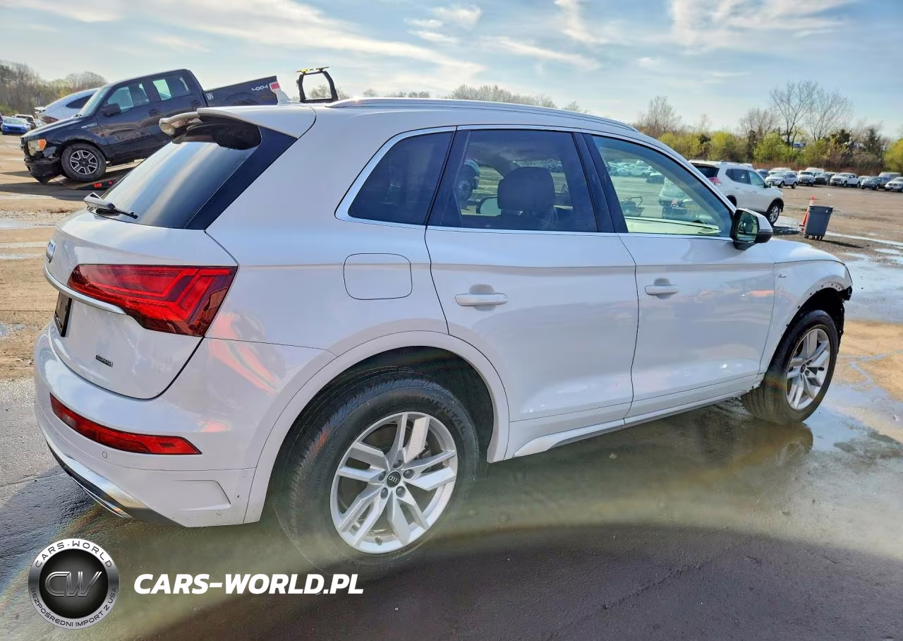 2022 Audi Q5 Premium 45 VIN:WA1GAAFY2N2002160 - 3