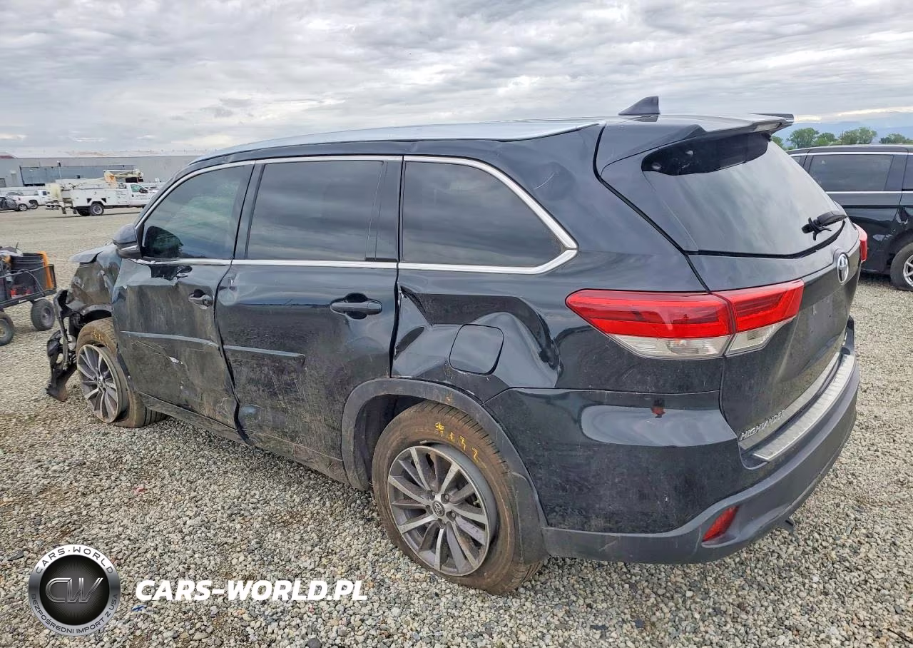 2018 Toyota Highlander Xle VIN:5TDJZRFH0JS820959 - 2