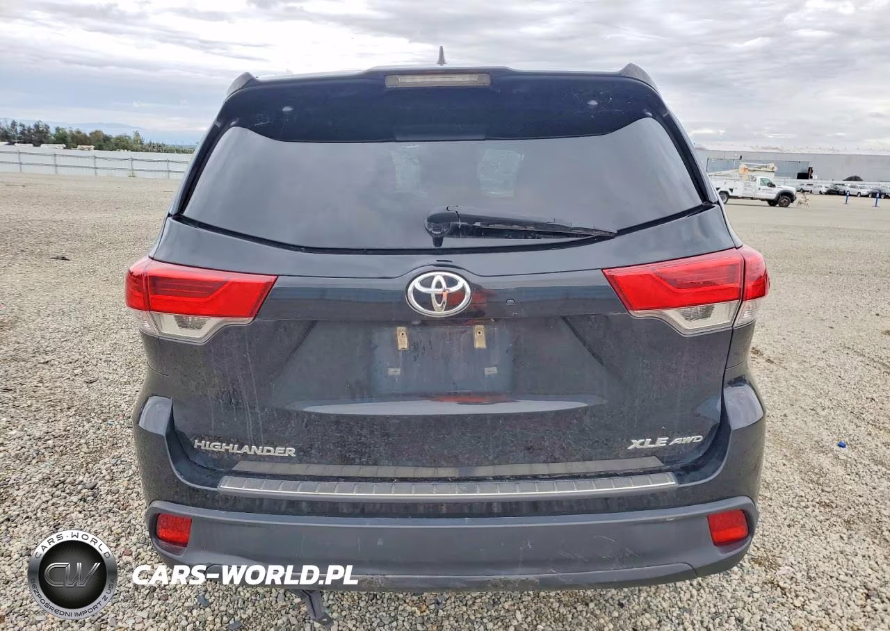 2018 Toyota Highlander Xle VIN:5TDJZRFH0JS820959 - 6