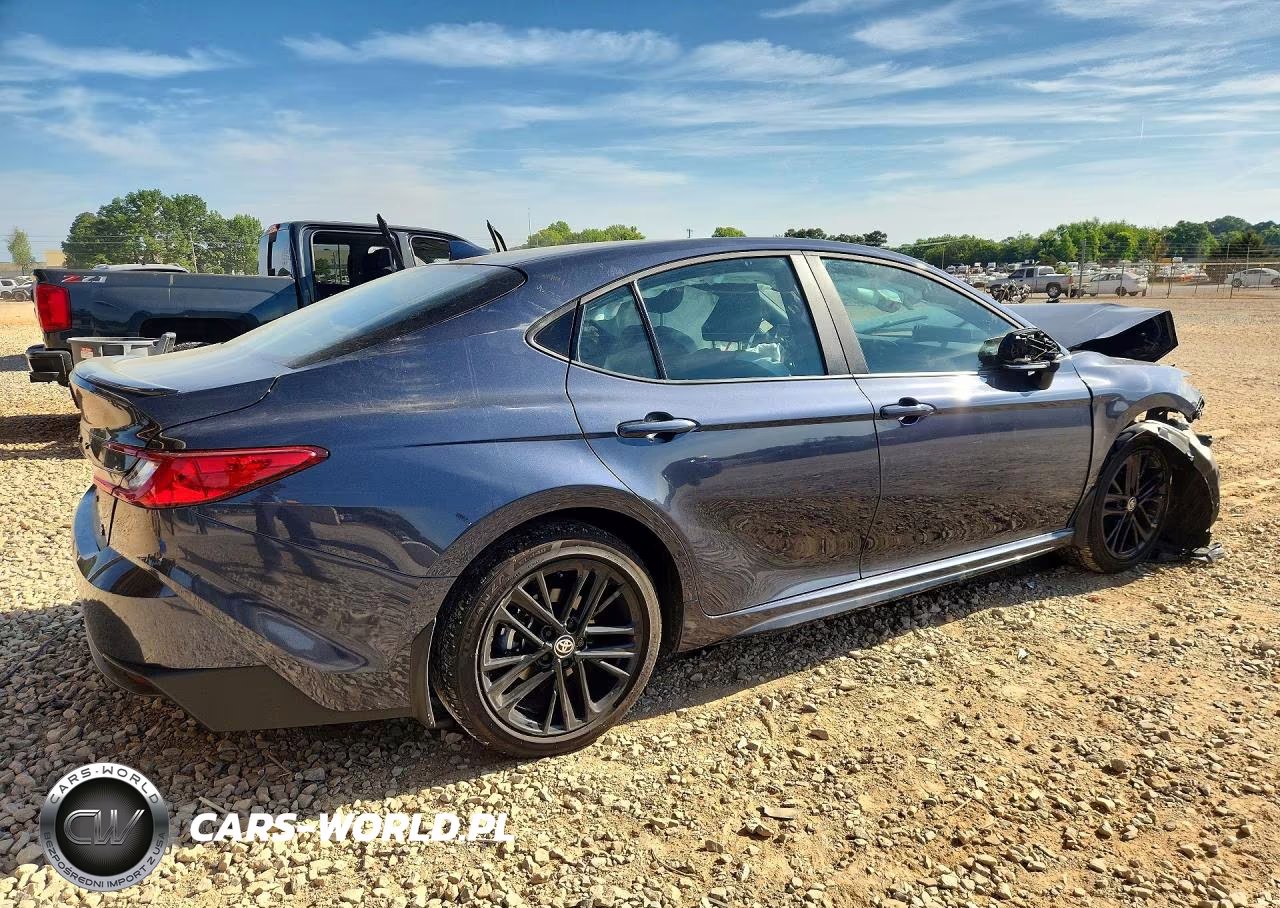 2026 Toyota Camry Se VIN:4T1DAACK1TU653219 - 3