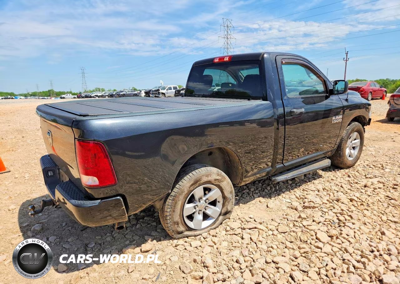 2018 Ram 1500 St VIN:3C6JR6AG5JG122673 - 3