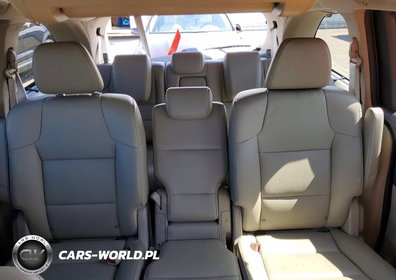 2015 Honda Odyssey Touring VIN:5FNRL5H90FB007698 - 10