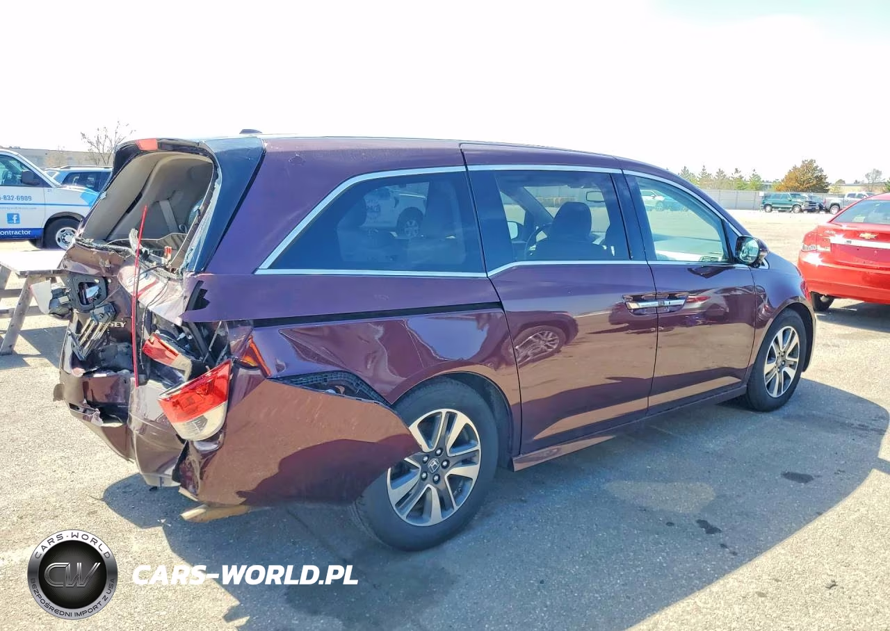 2015 Honda Odyssey Touring VIN:5FNRL5H90FB007698 - 3