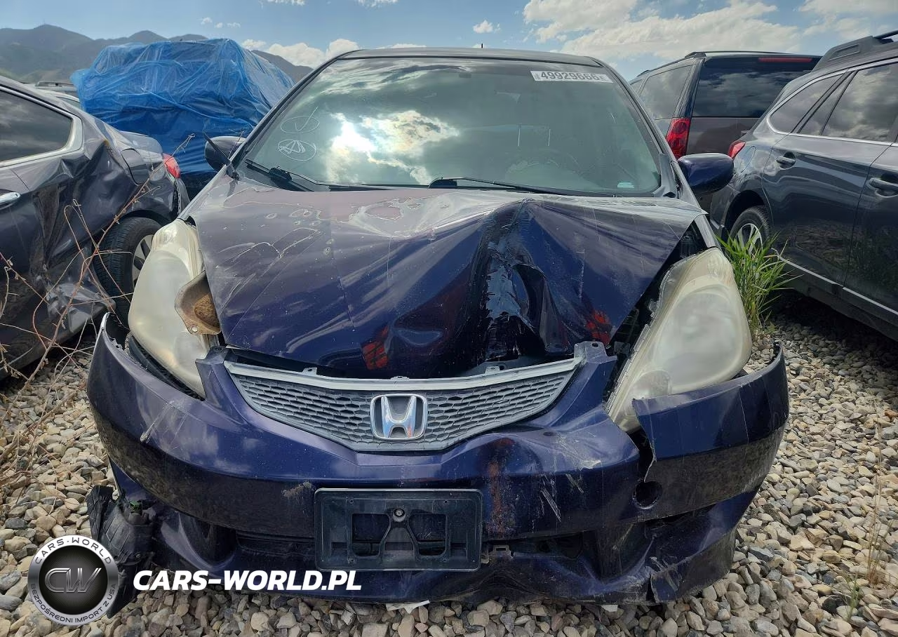 2010 Honda Fit Sport VIN:JHMGE8H40AC031303 - 5