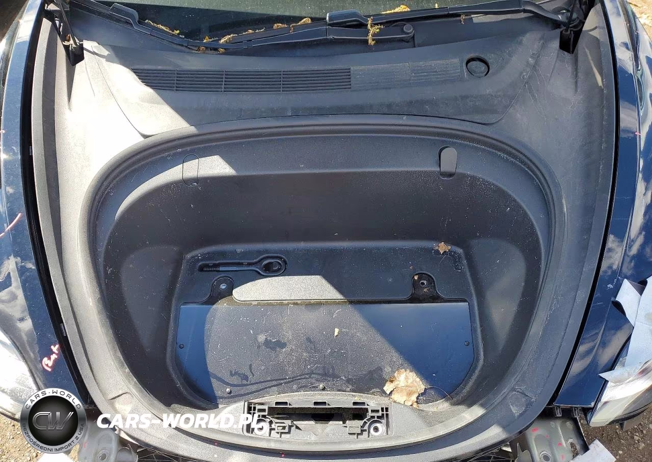 2018 Tesla Model 3 VIN:5YJ3E1EB9JF182640 - 11