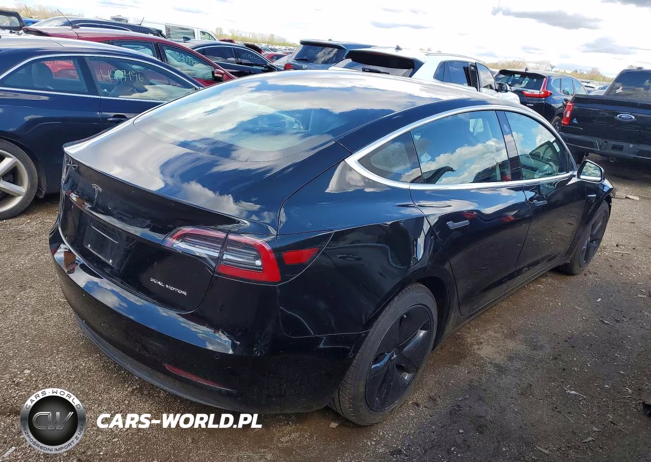 2018 Tesla Model 3 VIN:5YJ3E1EB9JF182640 - 3