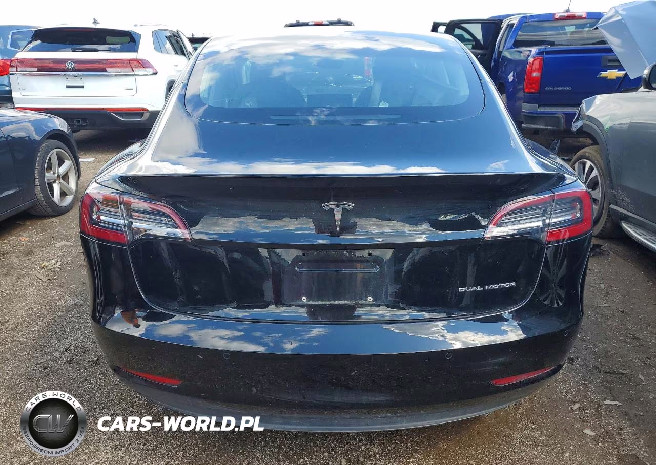2018 Tesla Model 3 VIN:5YJ3E1EB9JF182640 - 6