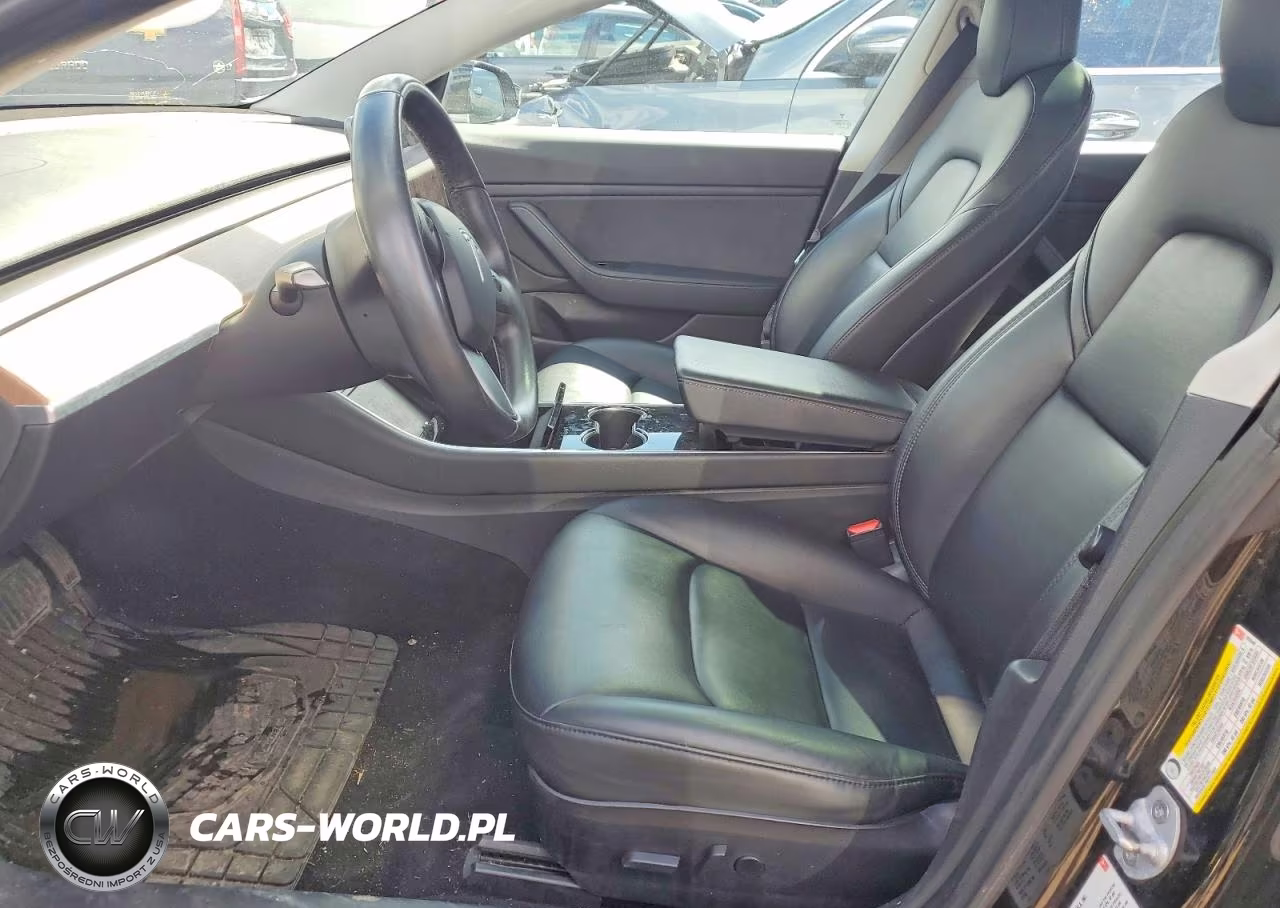 2018 Tesla Model 3 VIN:5YJ3E1EB9JF182640 - 7
