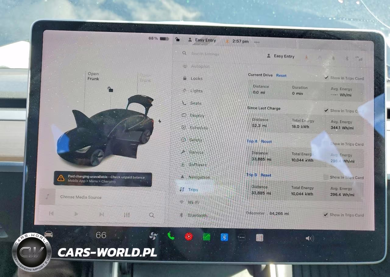 2018 Tesla Model 3 VIN:5YJ3E1EB9JF182640 - 9