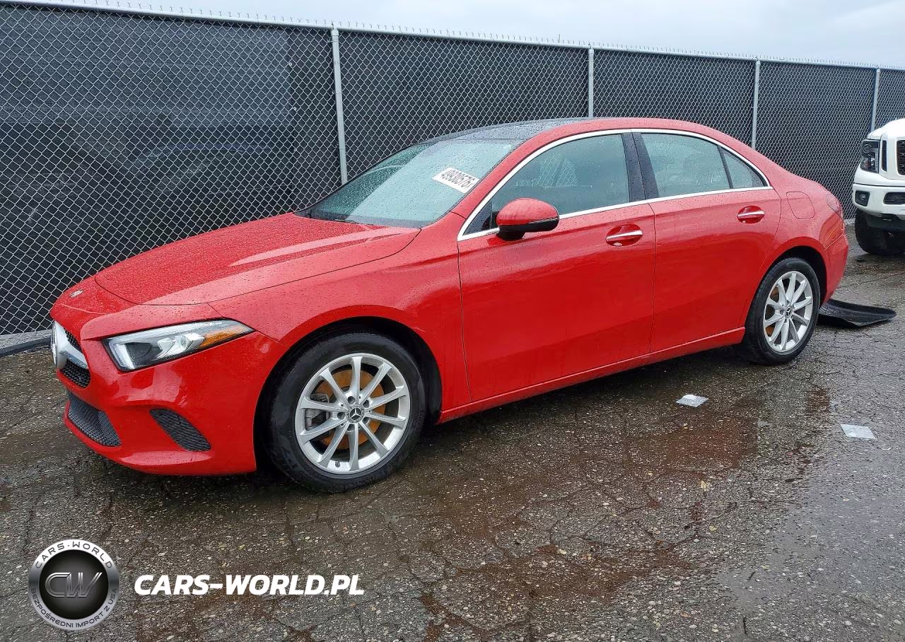 2020 Mercedes-Benz A 220 4Matic – zdjęcie 1 z 12