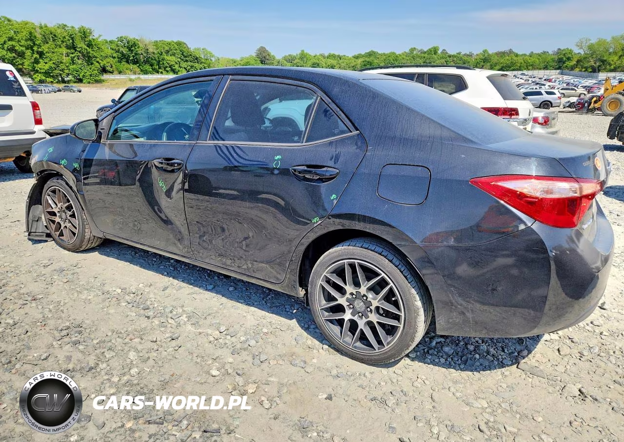 2018 Toyota Corolla Le VIN:5YFBURHE7JP744476 - 2