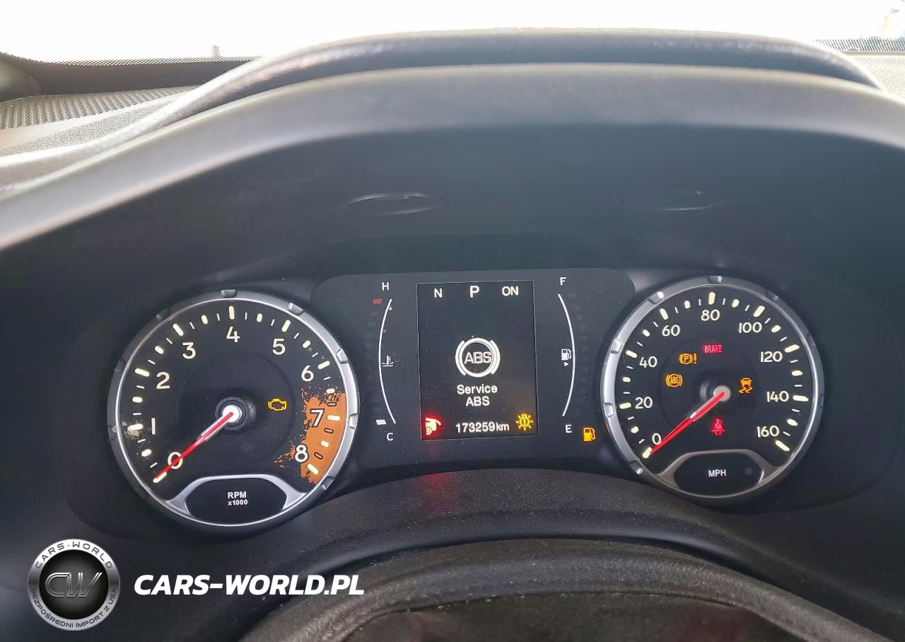 2018 Jeep Renegade Latitude VIN:ZACCJABB7JPH04576 - 9