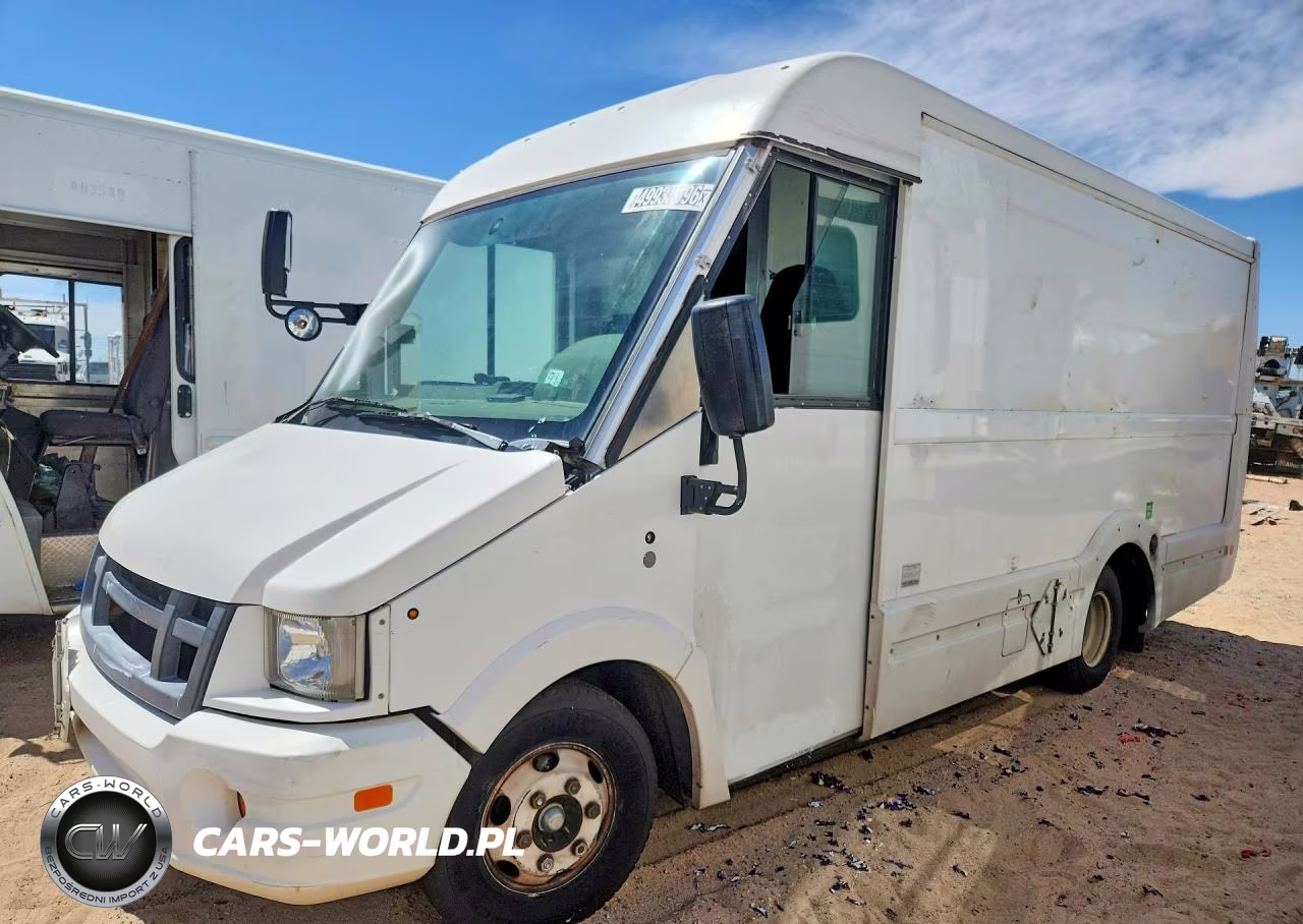 2015 Isuzu Npr Delivery Truck