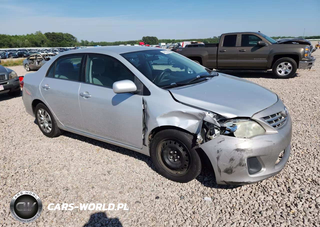 2013 Toyota Corolla Le VIN:5YFBU4EE7DP218179 - 4