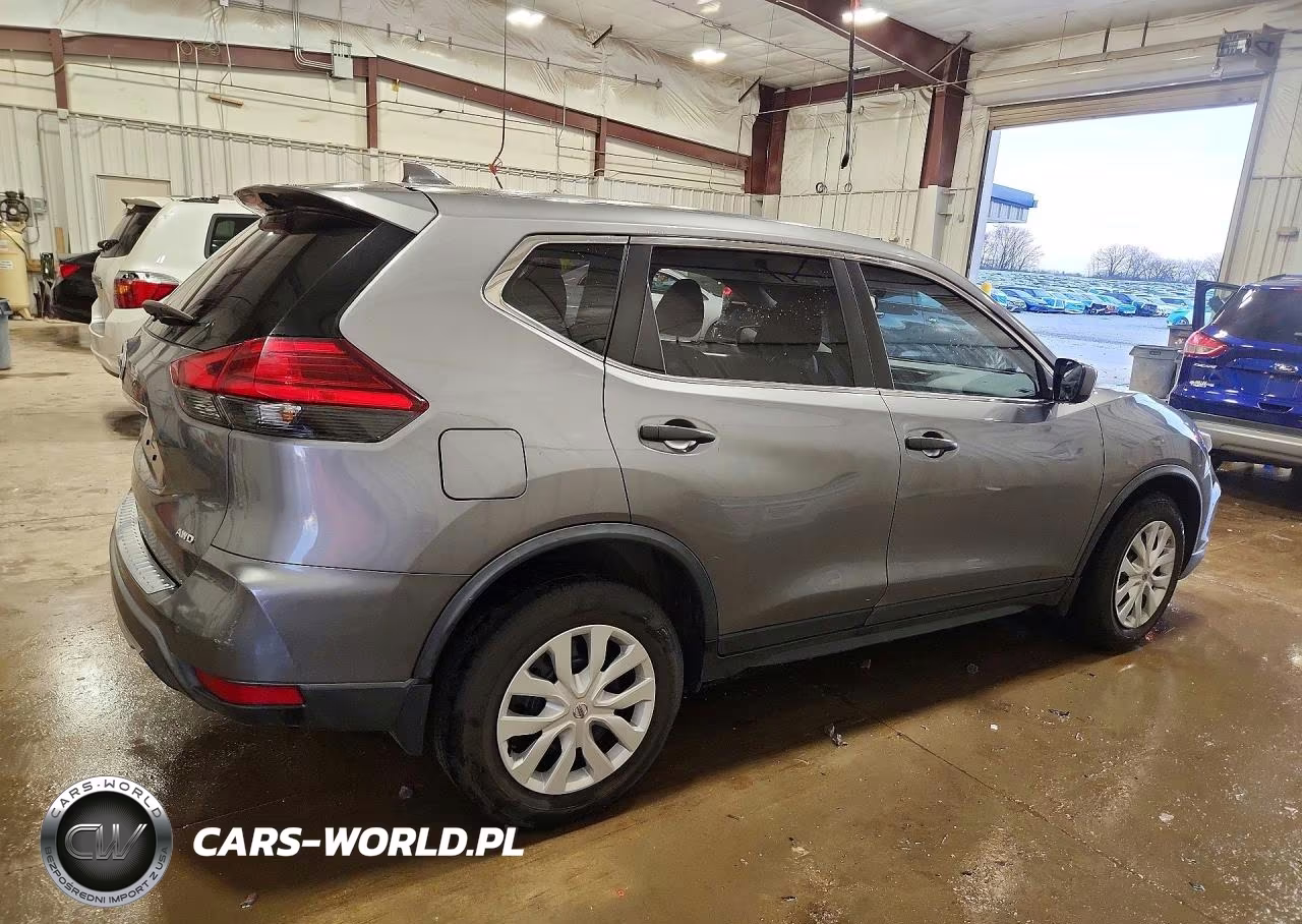 2017 Nissan Rogue S VIN:KNMAT2MV9HP586309 - 3