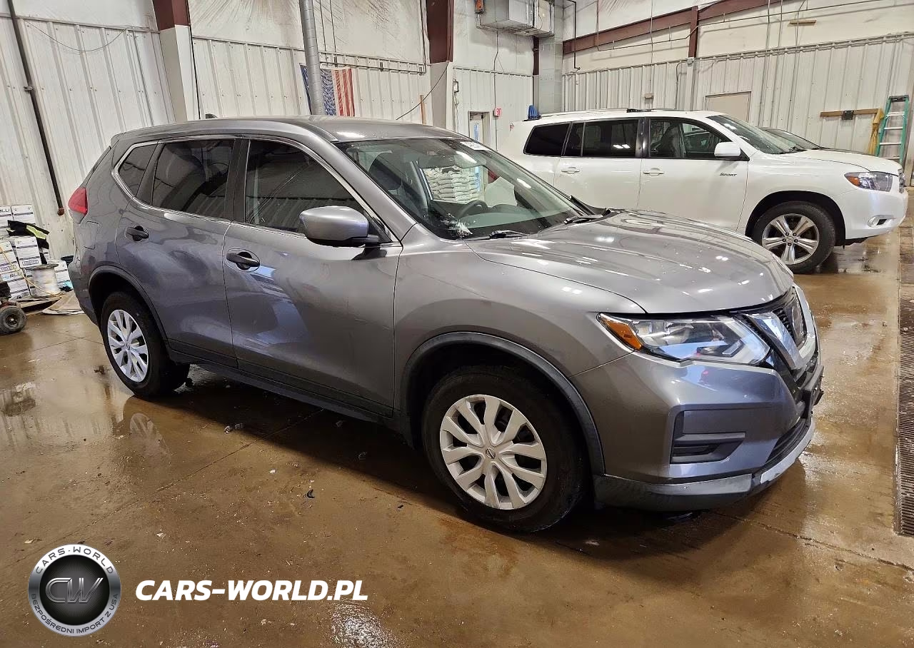 2017 Nissan Rogue S VIN:KNMAT2MV9HP586309 - 4