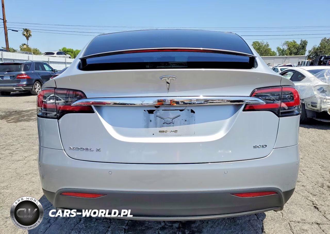 2017 Tesla Model X VIN:5YJXCBE25HF038137 - 6