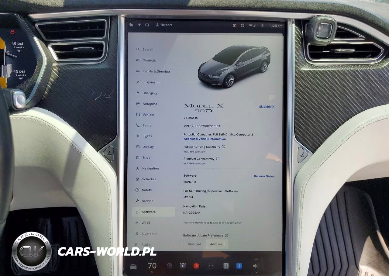 2017 Tesla Model X VIN:5YJXCBE25HF038137 - 9