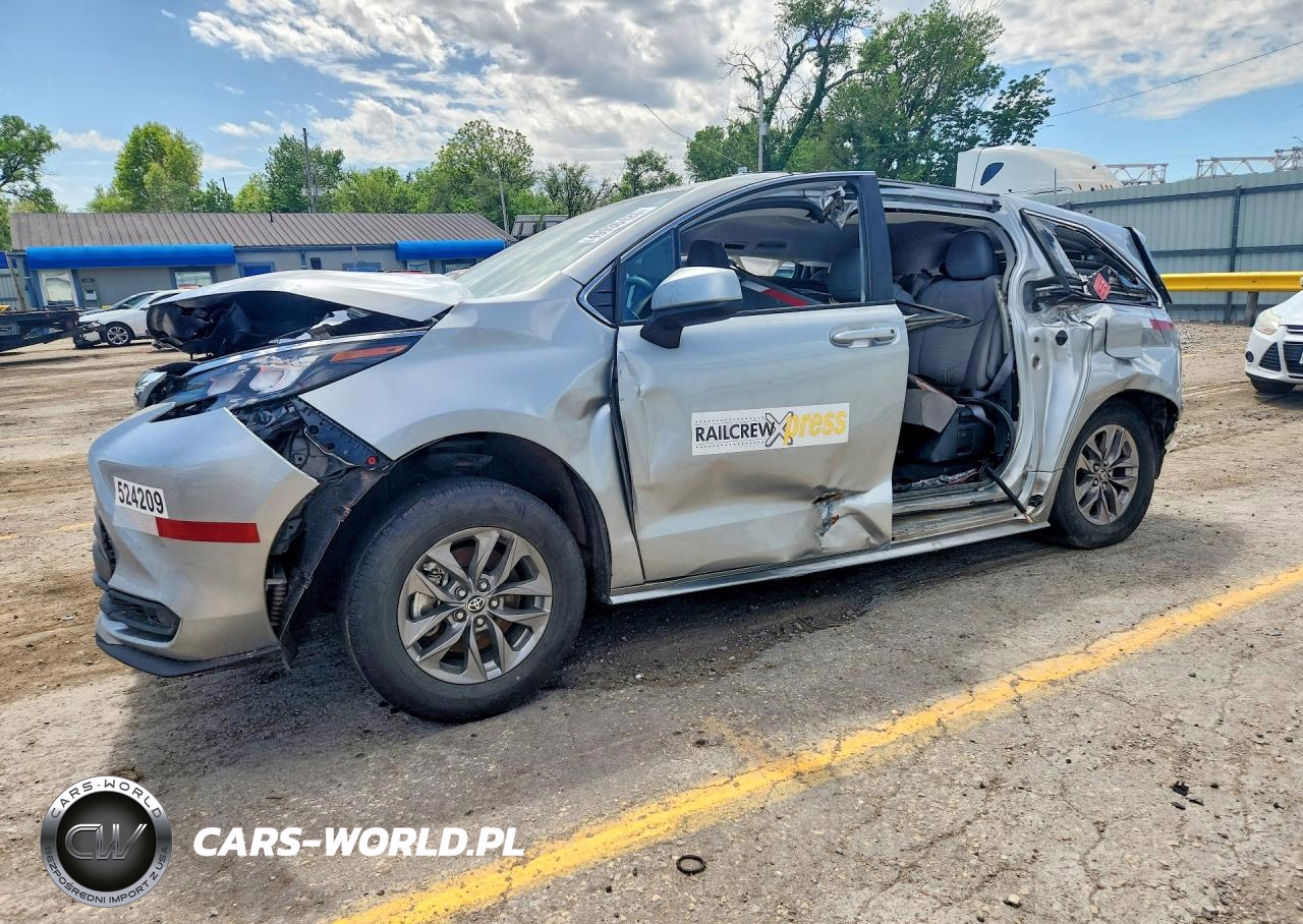 2024 Toyota Sienna Le – zdjęcie 1 z 13