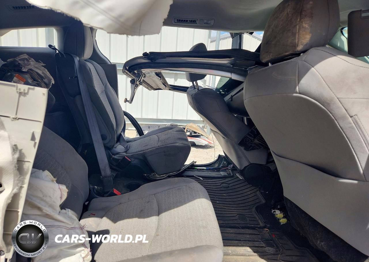 2024 Toyota Sienna Le VIN:5TDKSKFC3RS140361 - 11