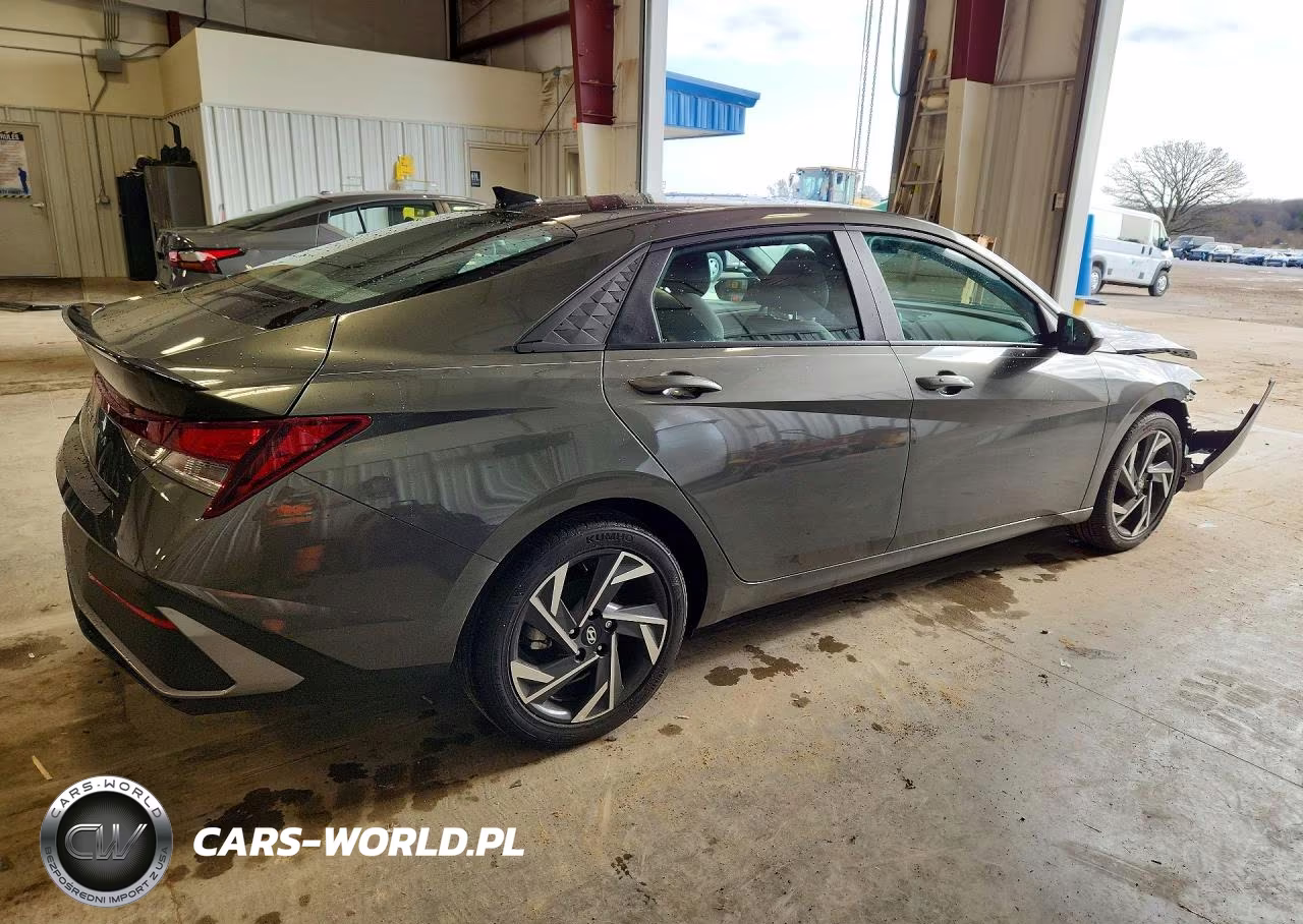 2025 Hyundai Elantra Sel Sport VIN:KMHLM4DG9SU045428 - 3