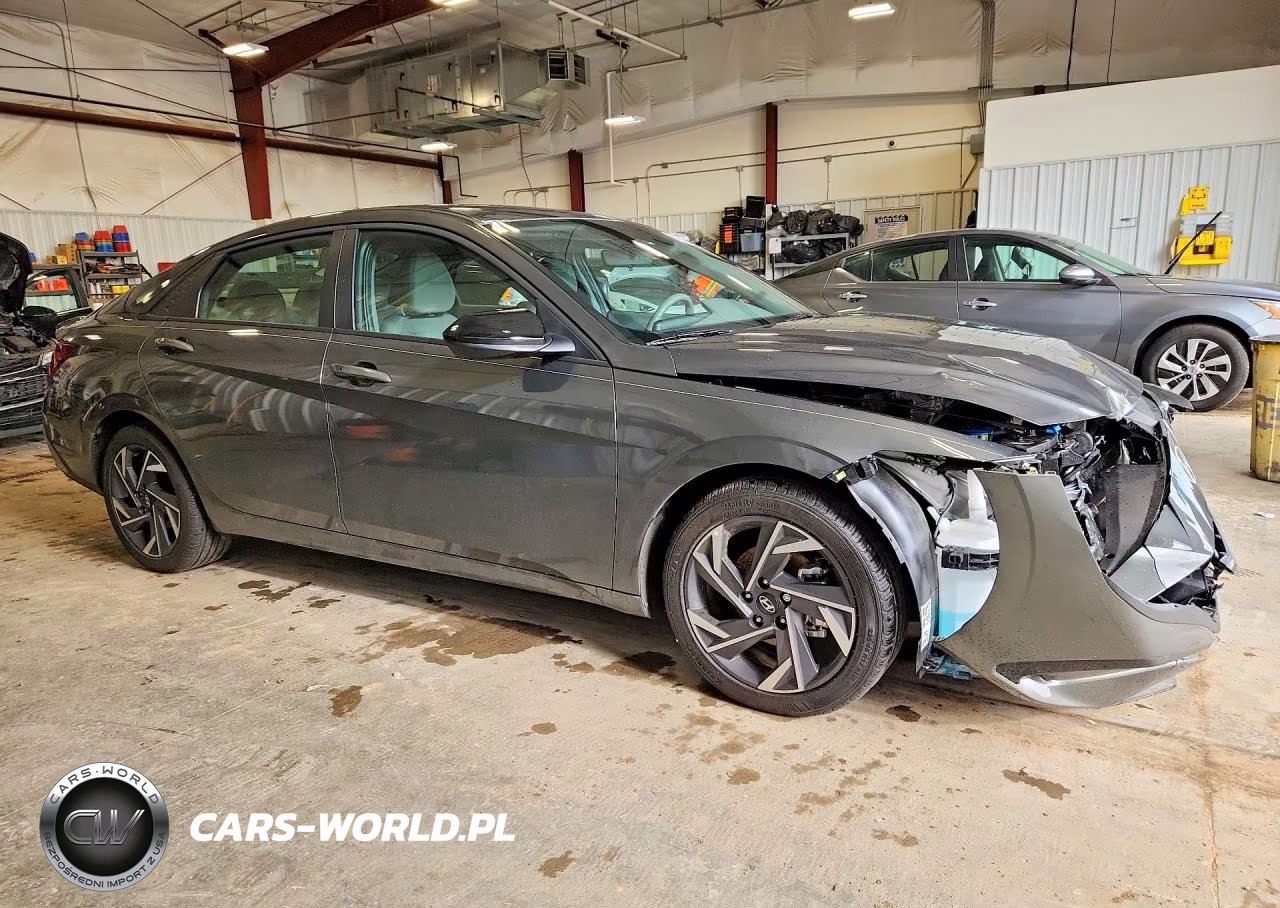 2025 Hyundai Elantra Sel Sport VIN:KMHLM4DG9SU045428 - 4